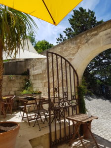 les baux jus restaurant raw food